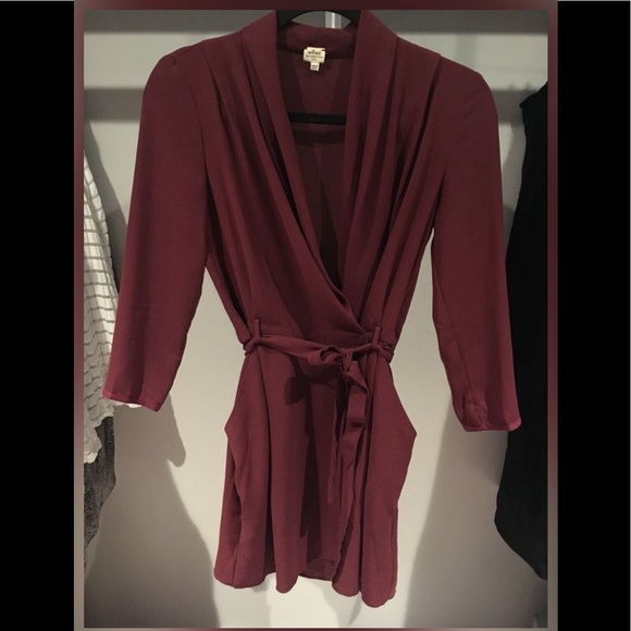 Aritzia Wilfred longsleeve wrap dress with belt and two pockets - Picture 1 of 4